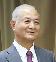 岡田 民雄 氏