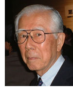 岡田 千里 氏